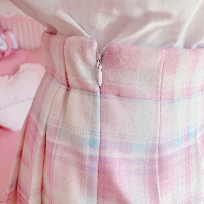 Cute and Comfortable: Pink and White Checked Pleated High-Waist Skirt for Women