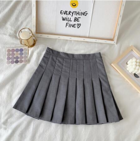Simplicity at its Finest: A High Waisted Pleated Short Skirt