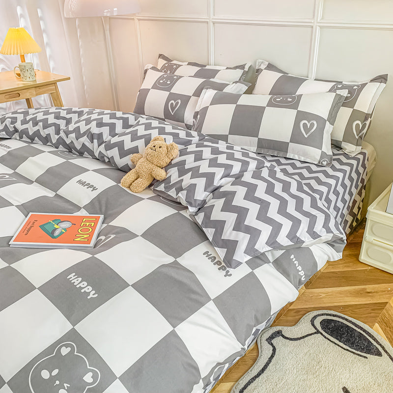 Gray Bear Checkered Bedding Set
