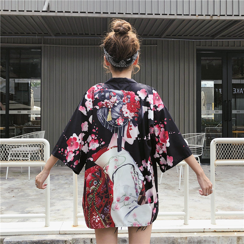 Giapponese hot sale con kimono