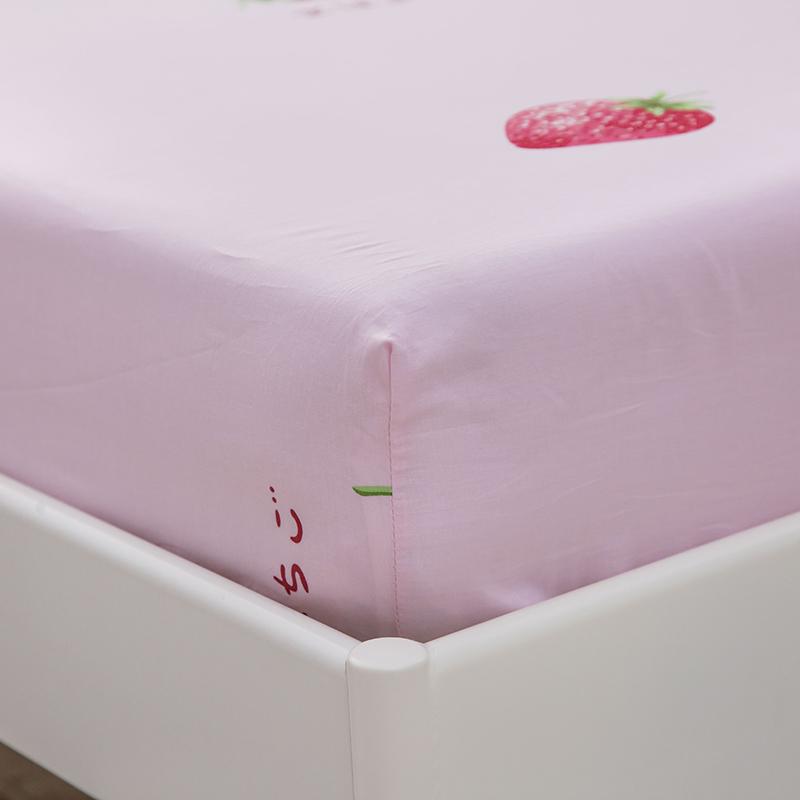 Japanese Strawberry Fitted Bedsheet