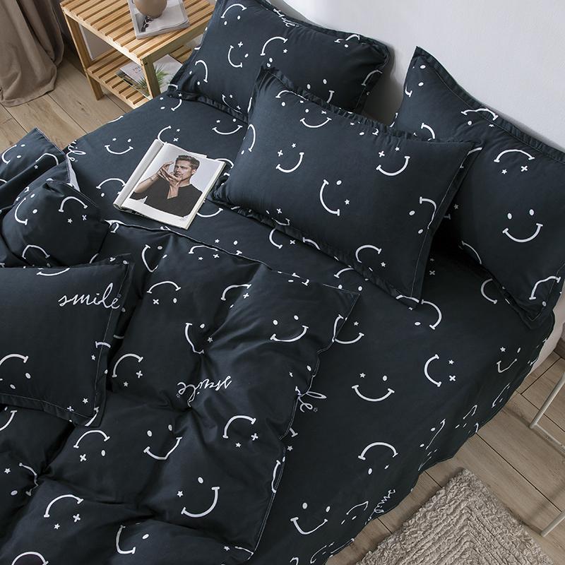 Millions of Smile for You Bedding Set