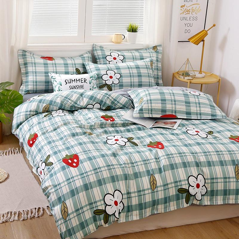Strawberry Mint Checkered Bedding Set