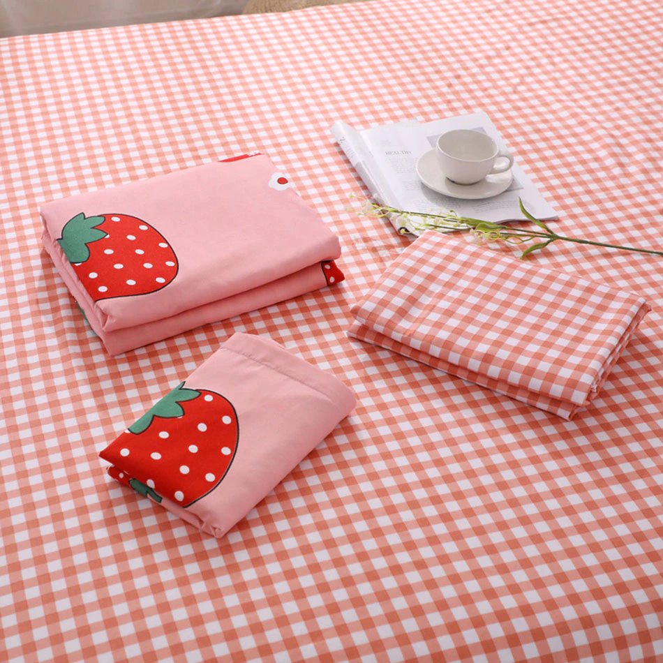 Sweet Strawberry Print Bedding Set